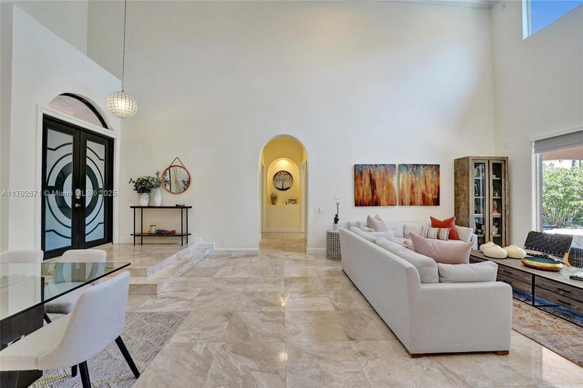 Picture of 2481 Provence Cir, Weston FL 33327