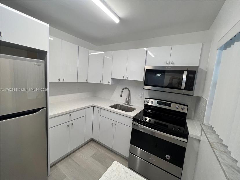 Picture of 1335 W 68Th St # 205, Hialeah FL 33014