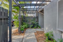 Picture of 1548 NW 113Th Way, Pembroke Pines, FL 33026