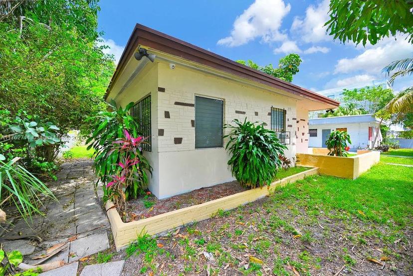 Picture of 2135 NE 170Th St, North Miami Beach FL 33162
