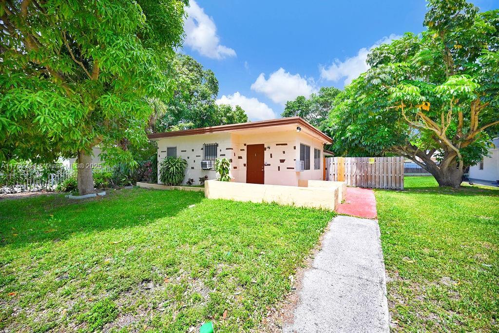 Picture of 2135 NE 170Th St, North Miami Beach, FL 33162