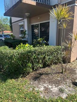 Picture of 1250 SW 113Th Ter # 102, Pembroke Pines, FL 33025