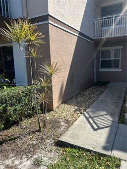 Picture of 1250 SW 113Th Ter # 102, Pembroke Pines, FL 33025