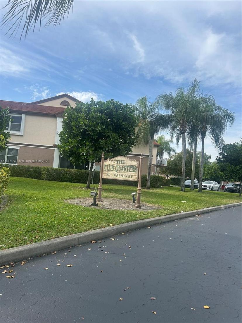 Picture of 1250 SW 113Th Ter # 102, Pembroke Pines FL 33025