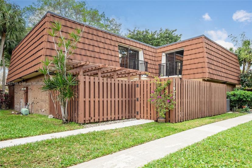 Picture of 11920 SW 9Th Mnr # 11920, Davie FL 33325