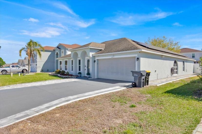 Picture of 335 Ashford Dr, Davenport FL 33837