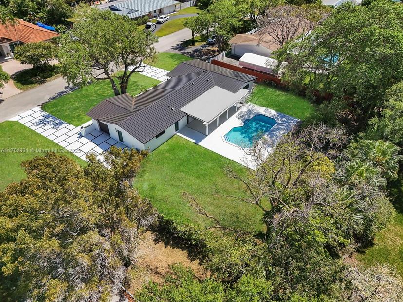 Picture of 16610 SW 82Nd Ct, Palmetto Bay FL 33157
