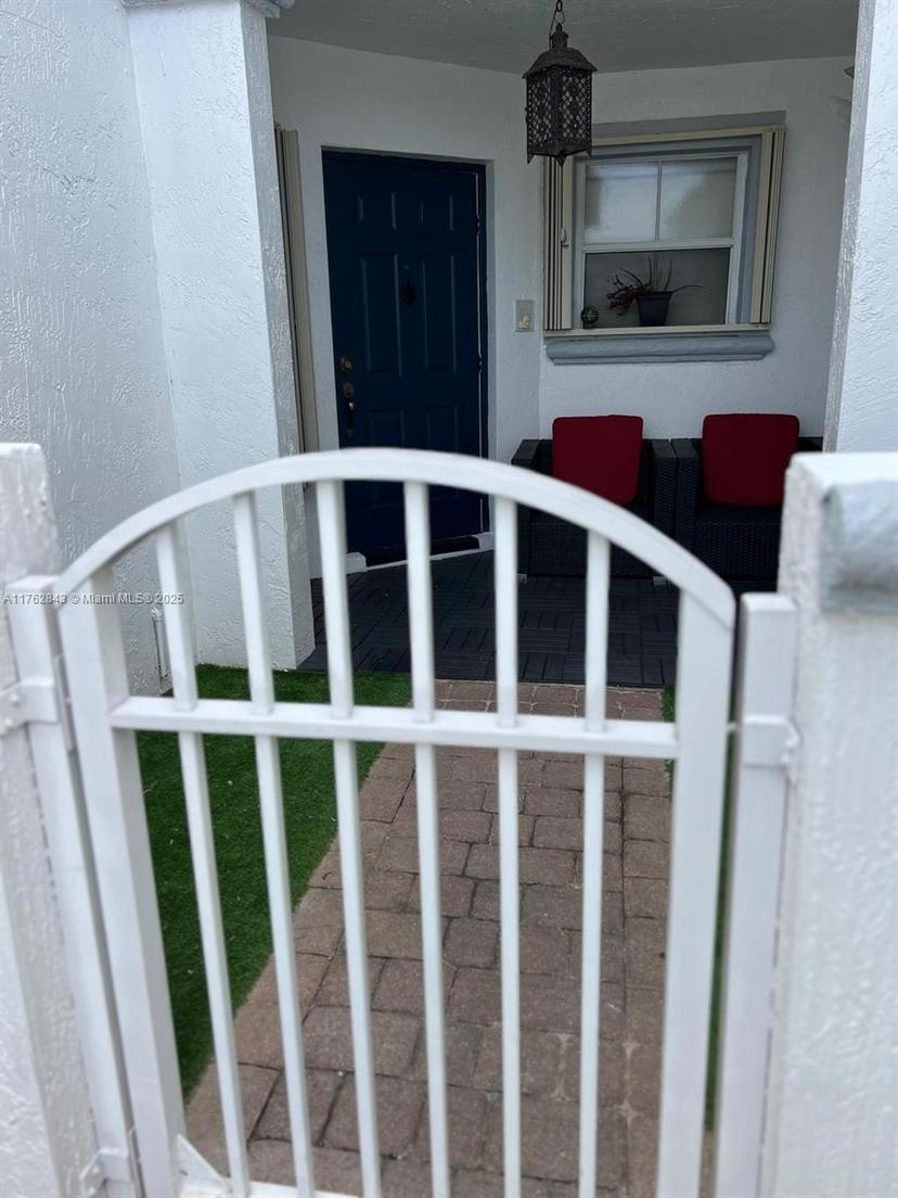 Picture of 11512 NW 48Th Ter, Doral FL 33178