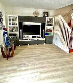 Picture of 11512 NW 48Th Ter, Doral, FL 33178
