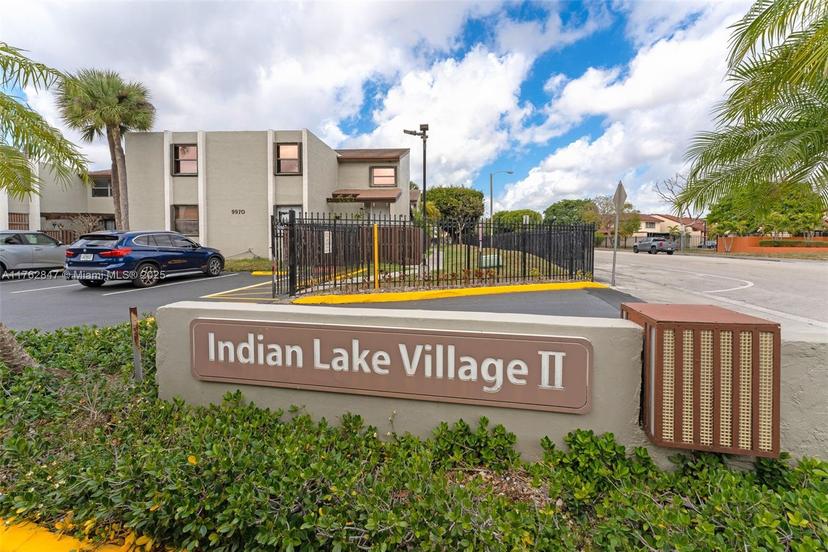 Picture of 9950 NW 9Th St Cir # 204, Miami FL 33172