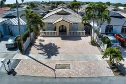 Picture of 10038 NW 127Th Ter, Hialeah Gardens, FL 33018