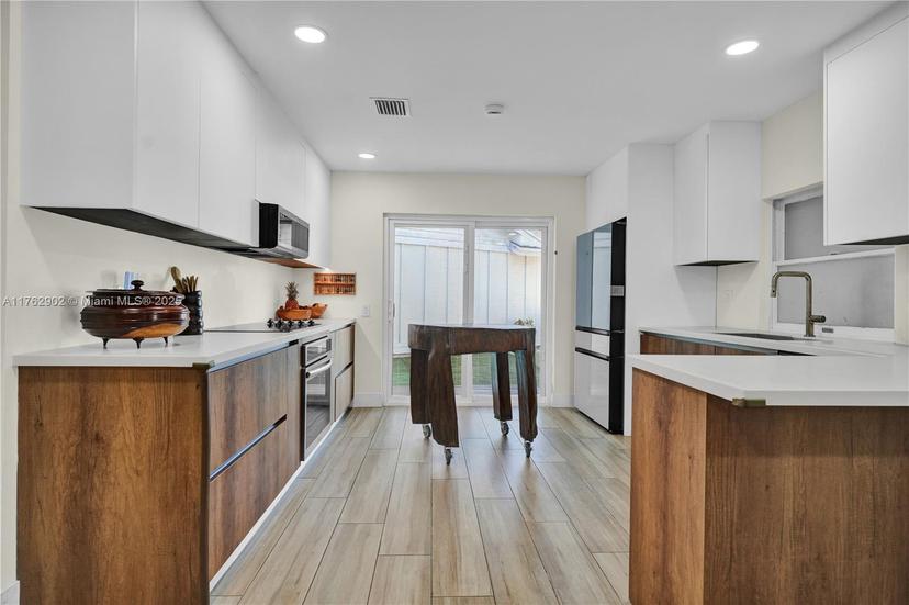 Picture of 14914 SW 142Nd Pl, Miami FL 33186