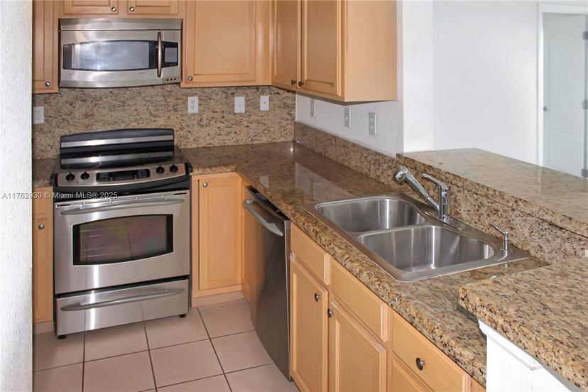 Picture of 6001 SW 70Th St # 447, South Miami FL 33143