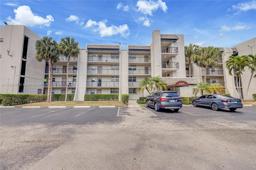 Picture of 9440 Poinciana Pl # 416, Davie, FL 33324