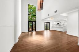 Picture of 3010 Blaine St # 3010, Miami, FL 33133