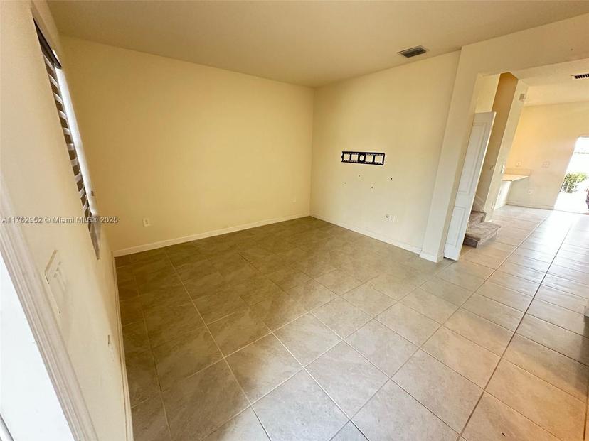Picture of 3302 W 114Th Ter # 3302, Hialeah FL 33018