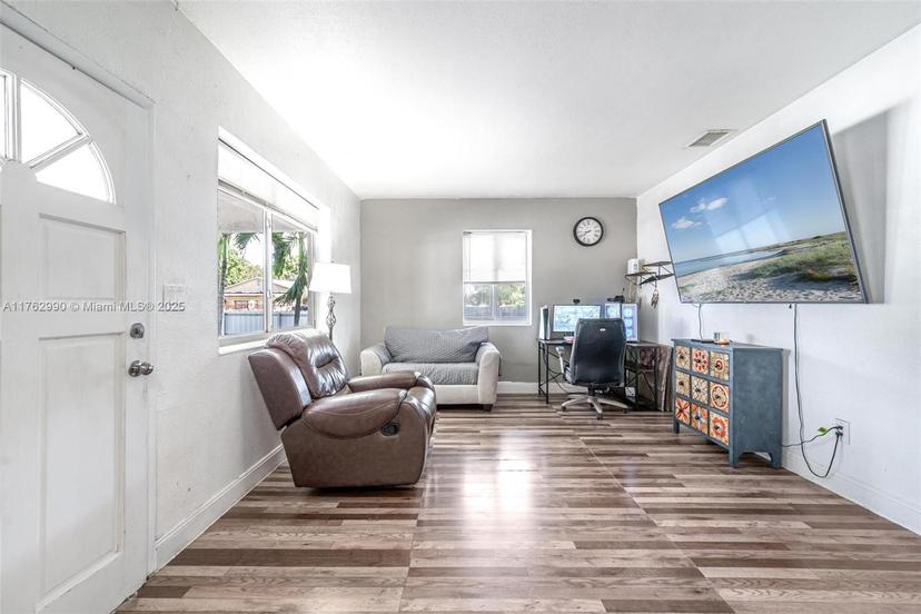 Picture of 1000 NW 114Th St, Miami FL 33168