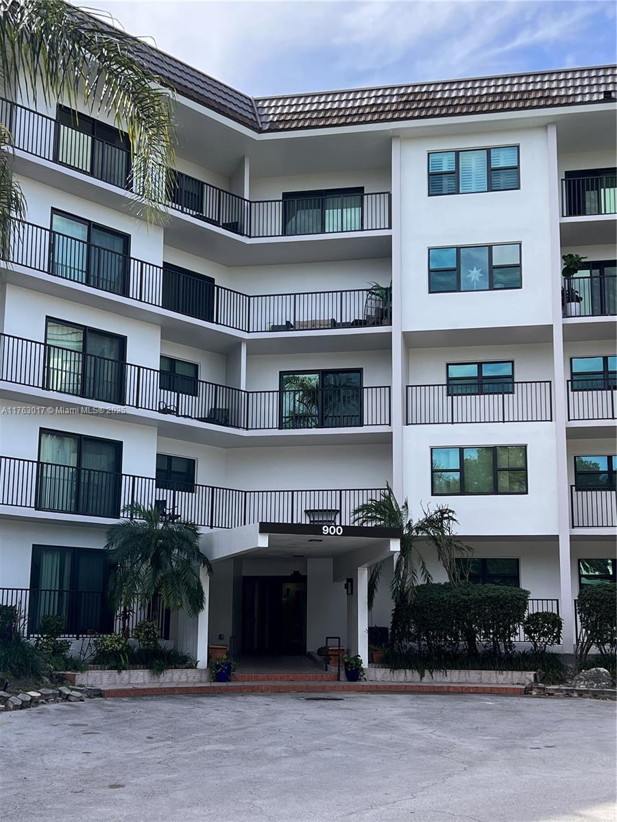 Picture of 900 River Reach Dr # 504, Fort Lauderdale, FL 33315