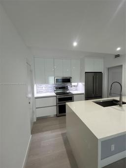 Picture of 900 River Reach Dr # 504, Fort Lauderdale, FL 33315