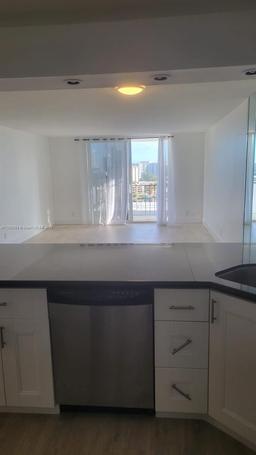 Picture of 427 Golden Isles Dr # 11F, Hallandale Beach, FL 33009