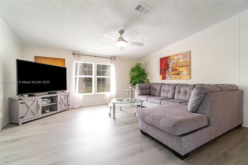 Picture of 7322 Groveland Farms Rd, Other City - In The State Of Florida FL 34736
