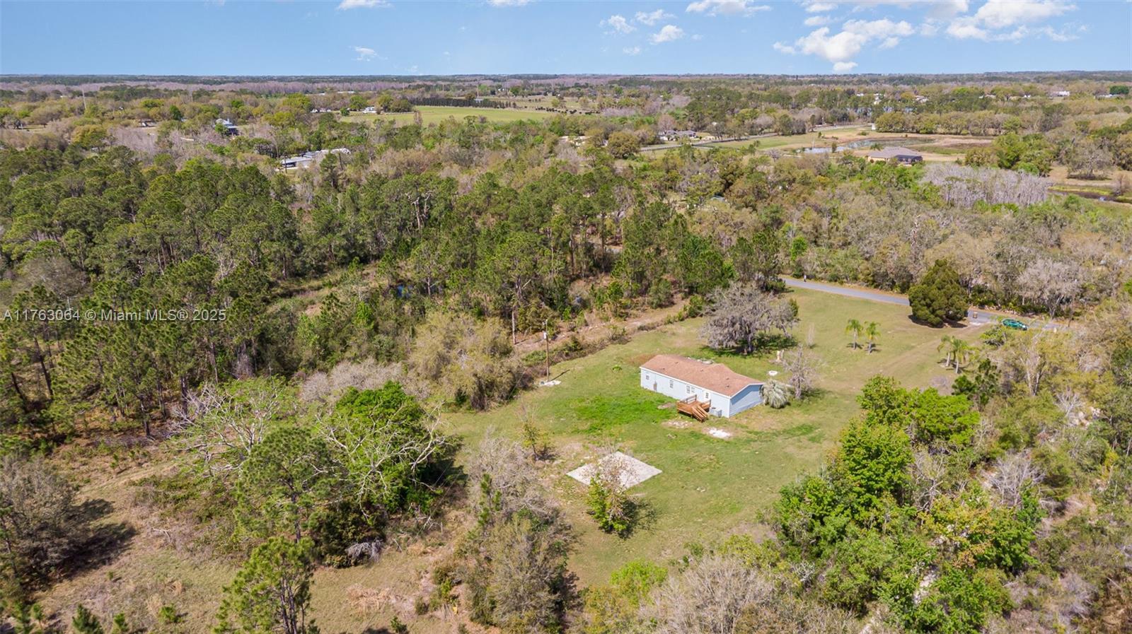 Picture of 7322 Groveland Farms Rd, Other City - In The State Of Florida, FL 34736