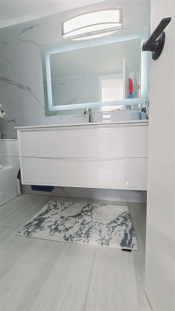 Picture of 2821 N Miami Beach Blvd # 4F, North Miami Beach FL 33160
