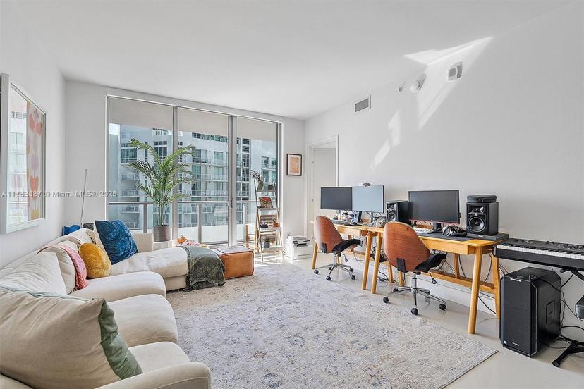 Picture of 1300 Brickell Bay Dr # 2404, Miami FL 33131