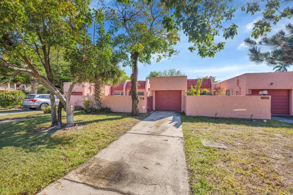 Picture of 1624 NW 56Th Ave # 14, Lauderhill, FL 33313