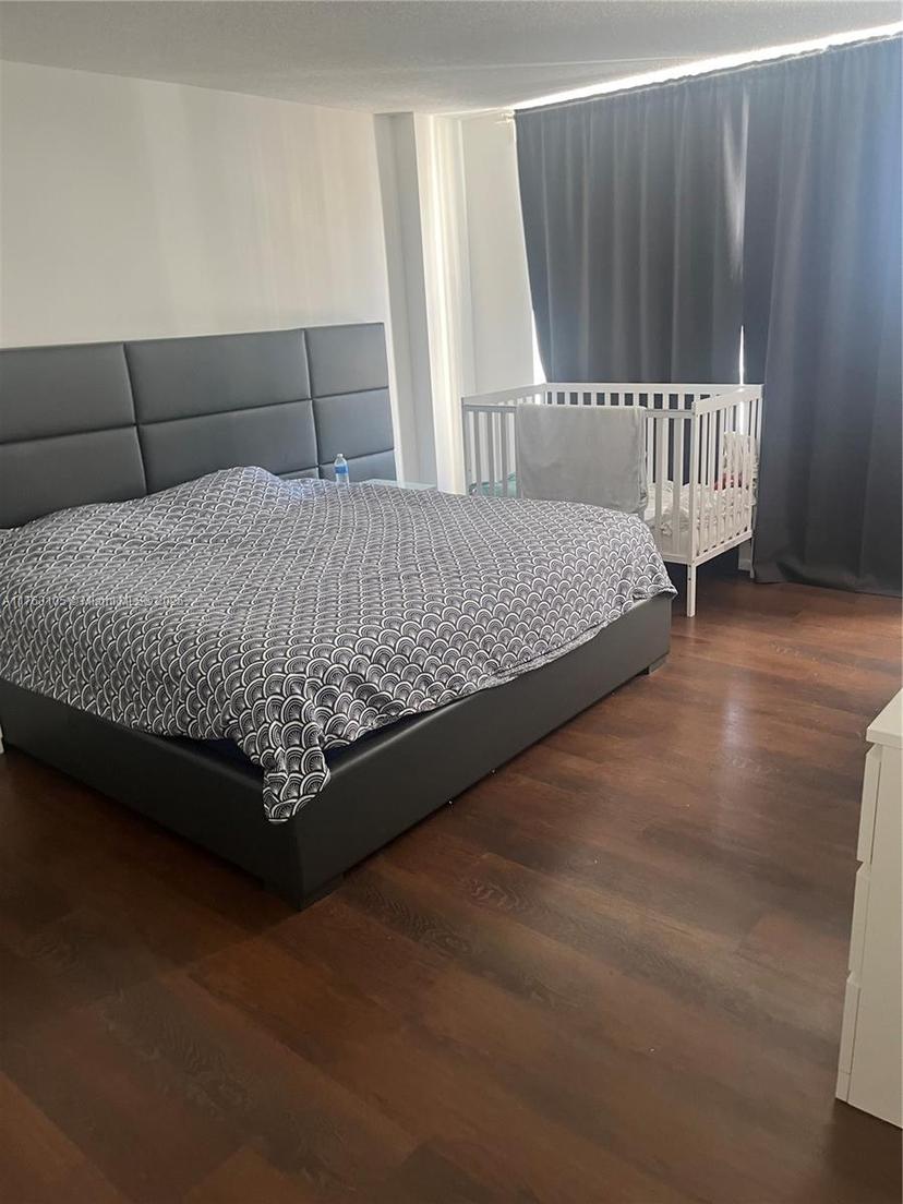 Picture of 4101 Pine Tree Dr # 616, Miami Beach FL 33140