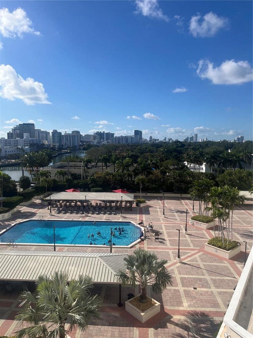 Picture of 4101 Pine Tree Dr # 617, Miami Beach FL 33140