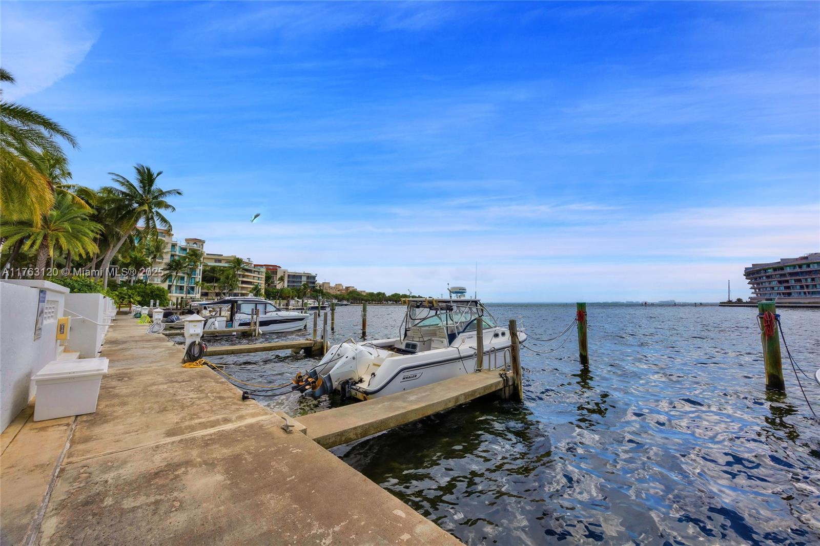 Picture of 1600 S Bayshore Ln # 7D, Coconut Grove, FL 33133