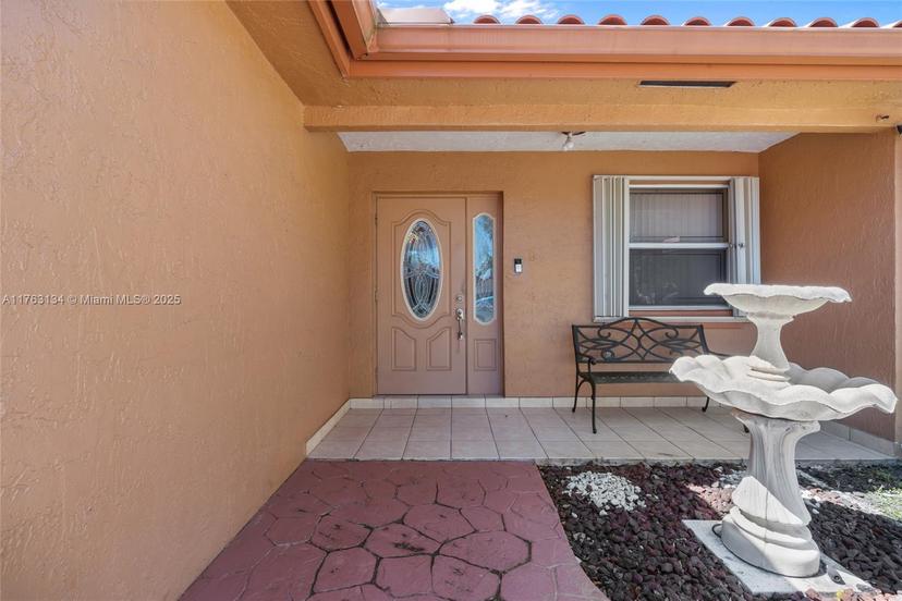 Picture of 19826 W Lake Dr, Hialeah FL 33015