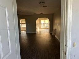 Picture of 518 Crescent Dr, Lake Park, FL 33403