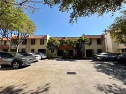 Picture of 1424 NE 105Th St # D10, Miami Shores, FL 33138