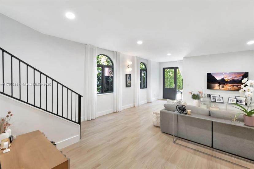 Picture of 3127 Jackson Ave, Coconut Grove FL 33133