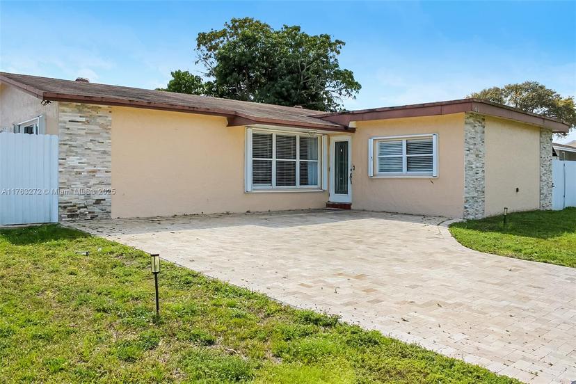 Picture of 9400 NW 13Th St, Pembroke Pines FL 33024