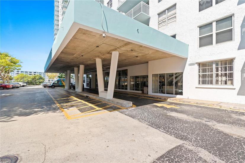 Picture of 301 174Th St # 312, Sunny Isles Beach FL 33160