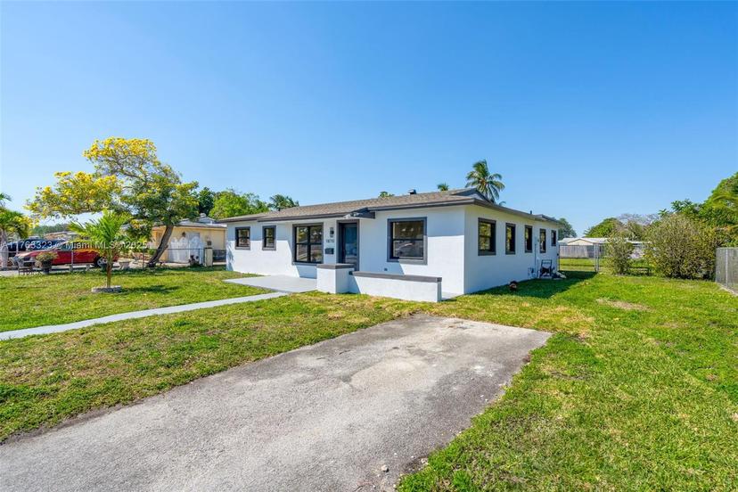 Picture of 18710 NW 48Th Pl, Miami Gardens FL 33055