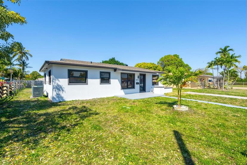 Picture of 18710 NW 48Th Pl, Miami Gardens FL 33055