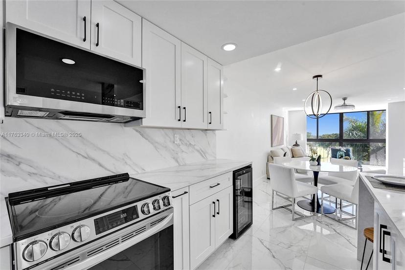 Picture of 8900 Washington Blvd # 506A, Pembroke Pines FL 33025