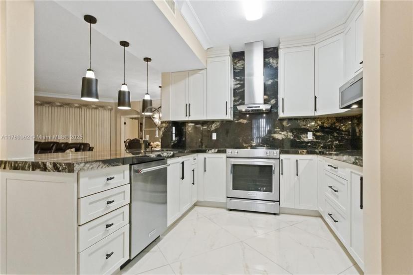 Picture of 402 SW 158Th Ter # 101, Pembroke Pines FL 33027