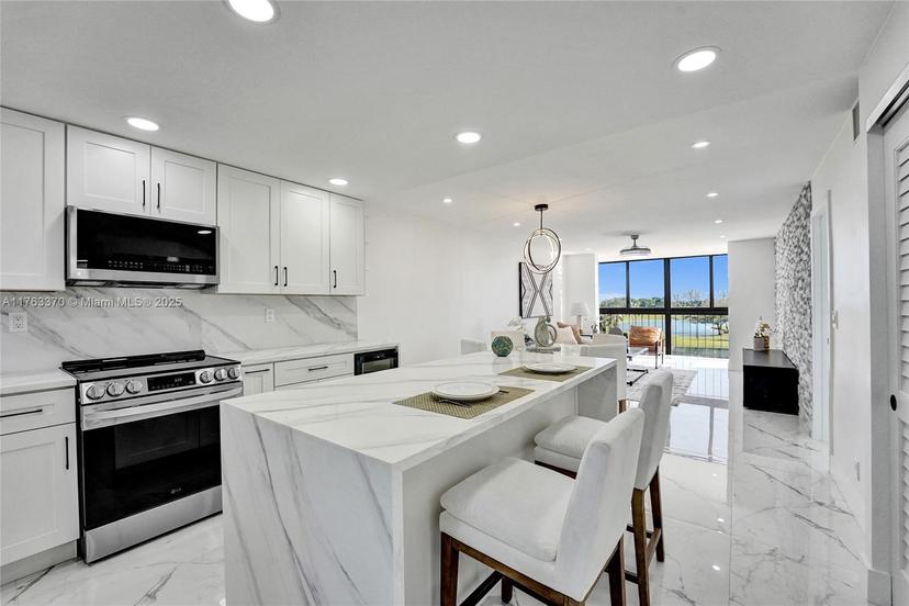 Picture of 8900 Washington Blvd # 416, Pembroke Pines FL 33025