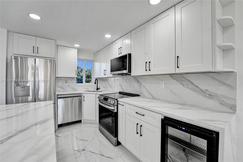 Picture of 8900 Washington Blvd # 416, Pembroke Pines FL 33025