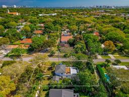 Picture of 390 NE 93 St, Miami Shores, FL 33138