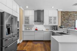 Picture of 16952 SW 92Nd St Cir, Miami, FL 33196