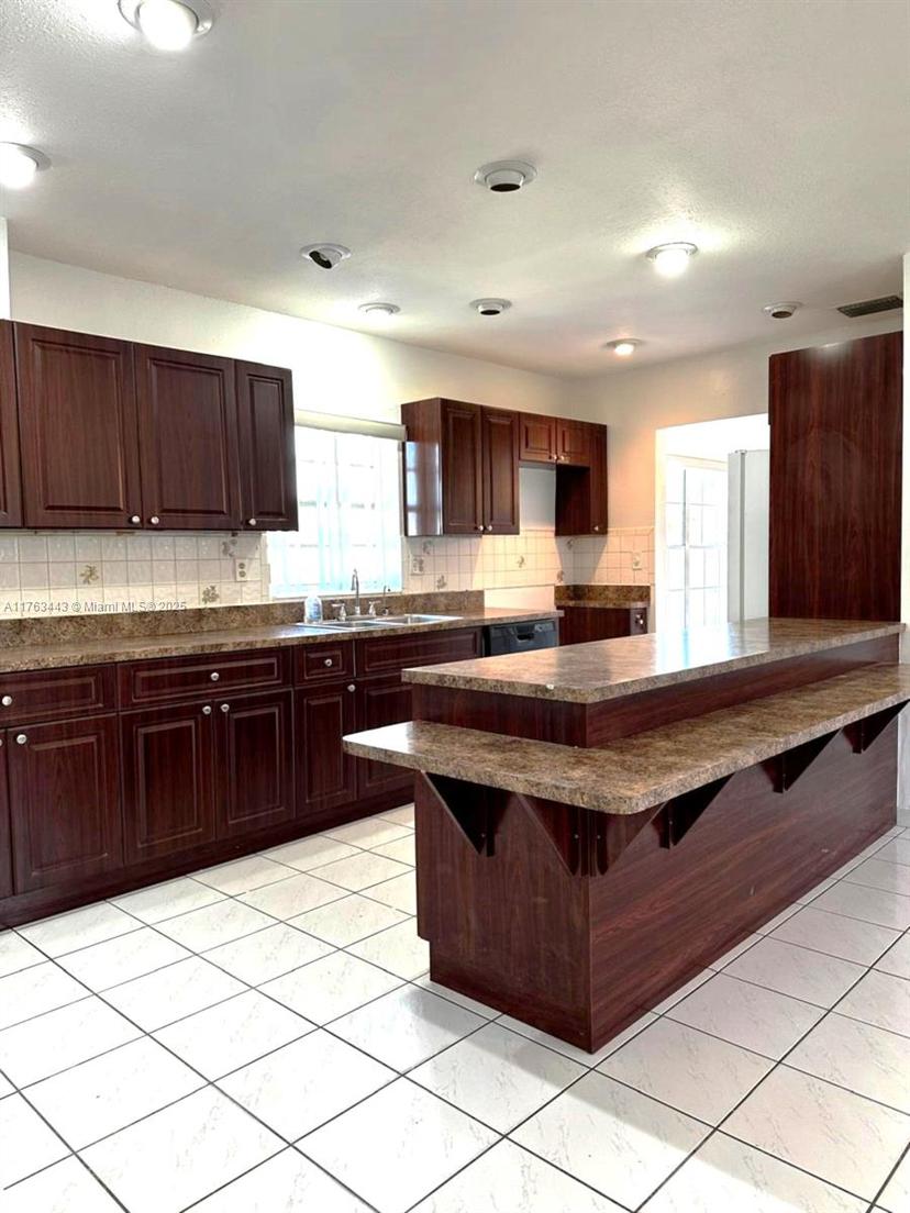 Picture of 19021 SW 97Th Ave, Cutler Bay FL 33157
