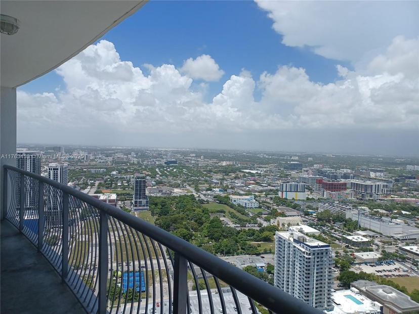 Picture of 1750 N Bayshore Dr # 5111, Miami FL 33132