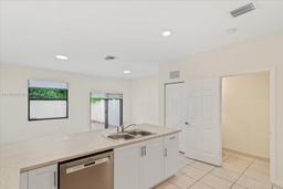 Picture of 11103 W 32Nd Ln # 0, Hialeah, FL 33018