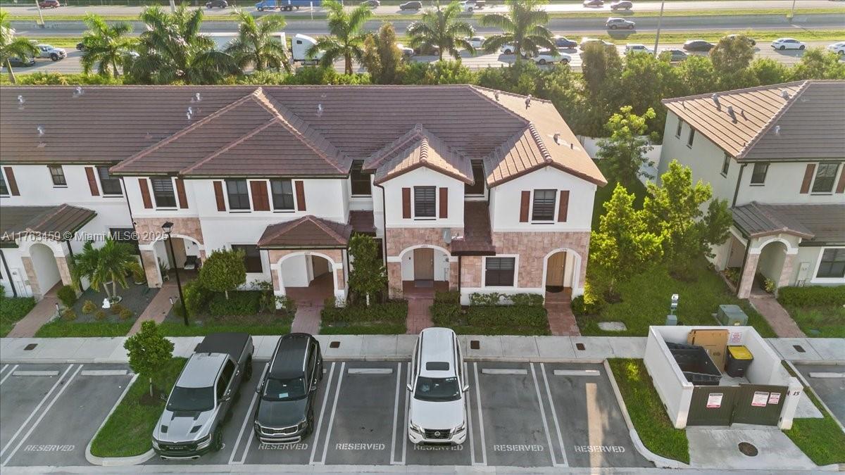 Picture of 11103 W 32Nd Ln # 0, Hialeah, FL 33018